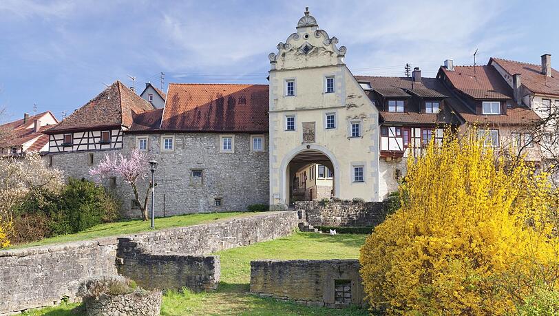 Sophies Geburtsstadt: Forchtenberg - hier die malerische Altstadt mit dem Würzburger Tor.