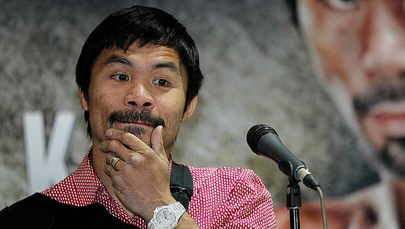 Der philippinische Boxer Manny Pacquiao steht nach seinen homophoben Äußerungen ohne Ausrüster da. Der philippinische Boxer Manny Pacquiao steht nach seinen homophoben Äußerungen ohne Ausrüster da.