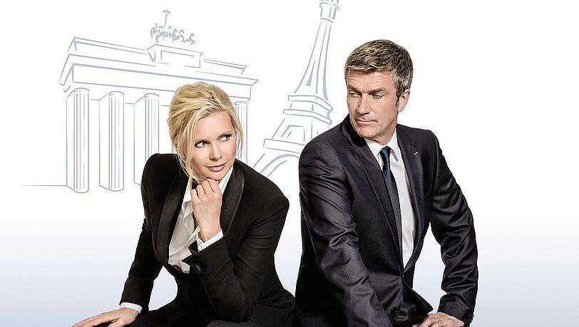Es funkt zwischen den beiden Staatschefs, gespielt von Veronica Ferres und Philippe Caroit Es funkt zwischen den beiden Staatschefs, gespielt von Veronica Ferres und Philippe Caroit