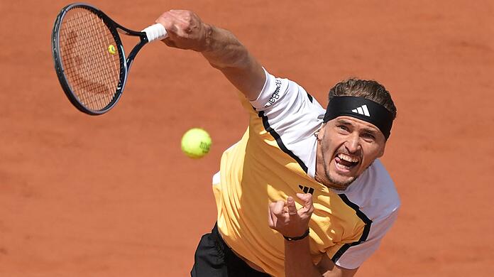 Alexander Zverev hat das French-Open-Finale gegen den Spanier Carlos Alcaraz nach fünf Sätzen verloren.