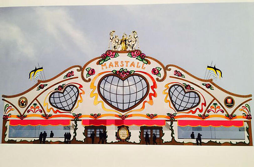 Aufbau auf der Wiesn: Das Marstall nimmt schon Formen an.