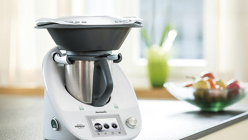 Der Thermomix TM5 ist mit einem Preis von rund 1.100 Euro nicht gerade billig. Das nutzen Abzocker aus.