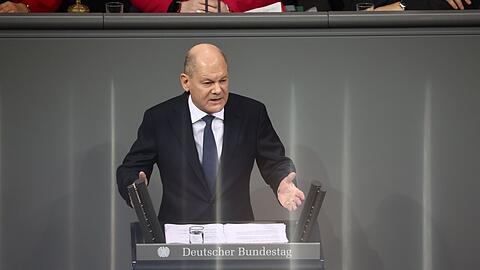 Kanzler Scholz gibt sich in seiner Rede zur Vertrauensfrage kämpferisch.