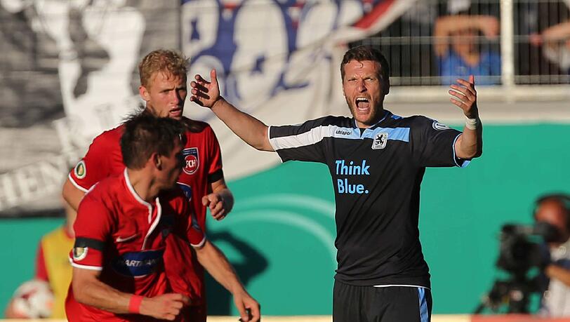 Trainingspause vor dem Düsseldorf-Spiel: Benny Lauth. Trainingspause vor dem Düsseldorf-Spiel: Benny Lauth.