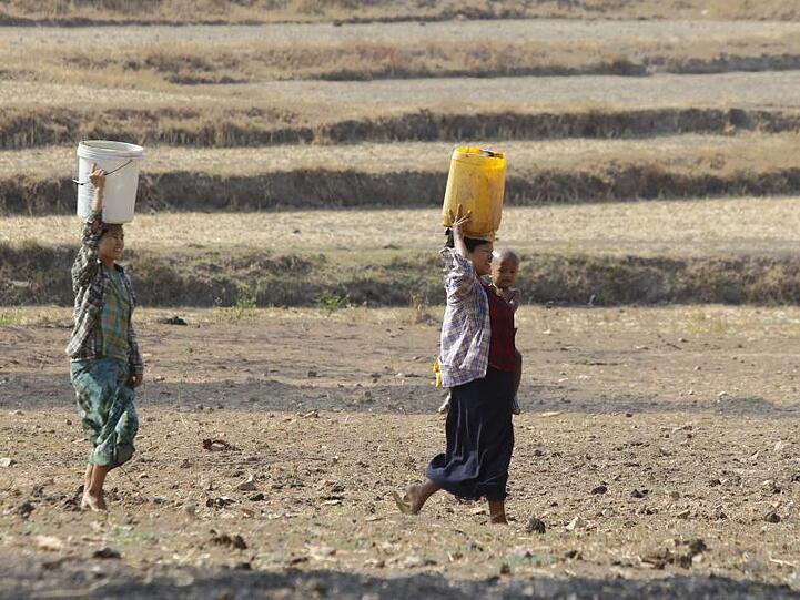 Dürre in Myanmar: Im Jahr 2016 ließ das Klimaphänomen El das sonst wasserreiche Land austrocknen.