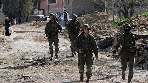 Israelische Soldaten gaben Schüsse in der Nähe einer Gruppe ausländischer Diplomaten ab – die EU verlangt eine Untersuchung. (Archivbild)