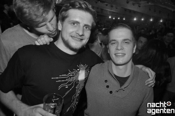 Beim Donnerstagsclubbing in der 089-Bar mit DJ Nino und DJ Stefan gab's das Beste aus House, Pop, Rock und Disco auf die Ohren. Mehr Bilder unter: href="http://www.nachtagenten.de/gallery/donnerstags-clubbing.921335.html