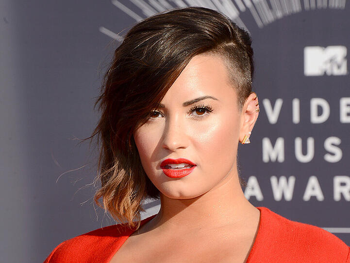 Demi Lovato versteht keinen Spaß, wenn es um die Krankheit ihrer kleinen Schwester geht