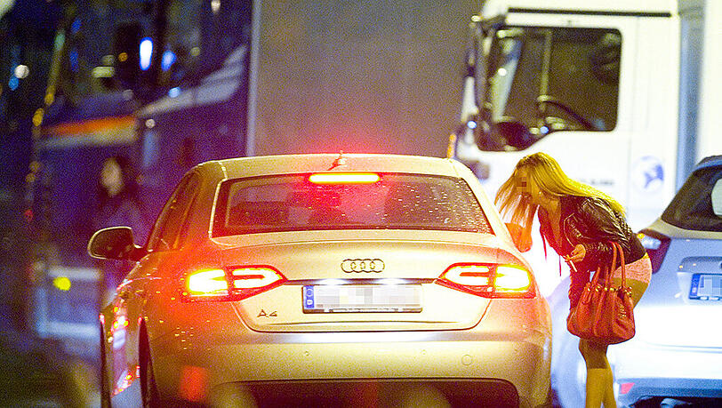 Solche Anblicke von leicht bekleideten Damen will man in Dortmund nicht haben. Heute kommt es zum Berufungsverfahren. Solche Anblicke von leicht bekleideten Damen will man in Dortmund nicht haben. Heute kommt es zum Berufungsverfahren.