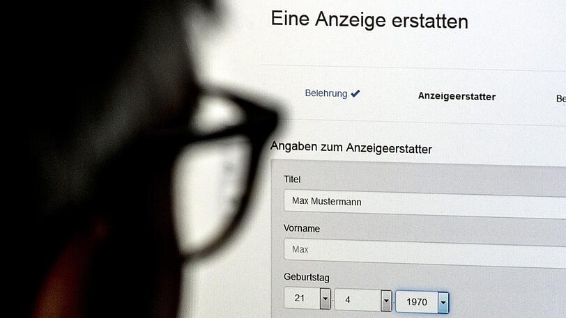 In anderen Bundesländern ist eine Anzeige über das Internet schon seit Jahren möglich - nun zieht Bayern nach.