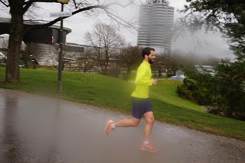 Noch einmal einen Winterlauf mit rund 1000 Teilnehmern gab es am Samstag im Olympiapark. Hier die besten Bilder.