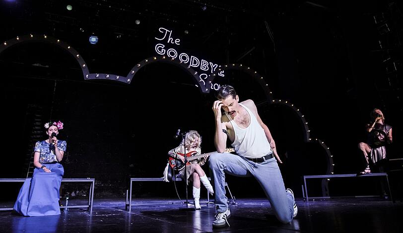 &bdquo;Das hässliche Universum&ldquo; von Laura Naumann im Volkstheater.