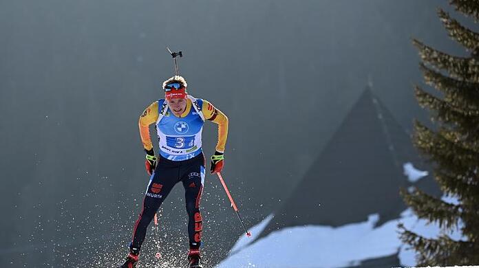 Biathlet Benedikt Doll in Aktion.