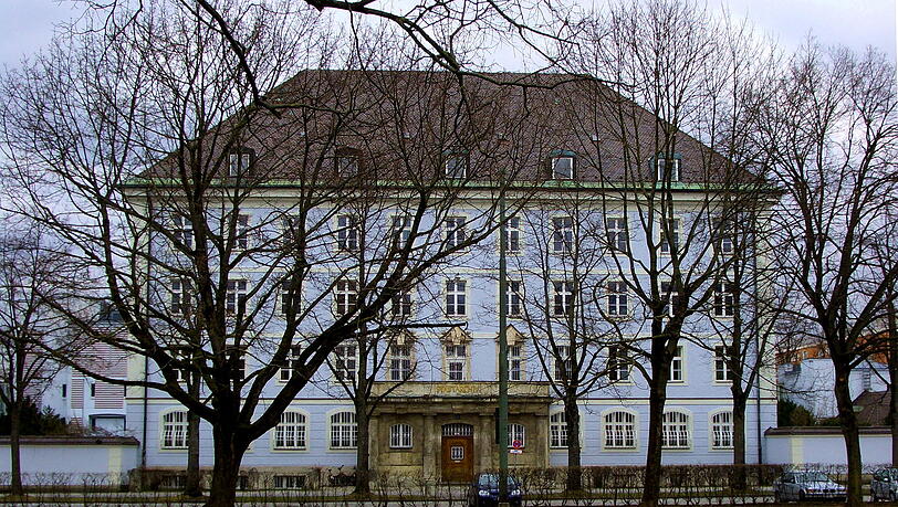 Das Stadtarchiv gegenüber vom Nordbad. Das Stadtarchiv gegenüber vom Nordbad.