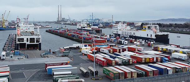 Blick auf den Dubliner Hafen - ein Symbol für den jahrelang schwelenden Streit um Brexit-Regeln für die britische Provinz Nordirland. Nun ist endlich ein Kompromiss gefunden worden. Blick auf den Dubliner Hafen - ein Symbol für den jahrelang schwelenden Streit um Brexit-Regeln für die britische Provinz Nordirland. Nun ist endlich ein Kompromiss gefunden worden.