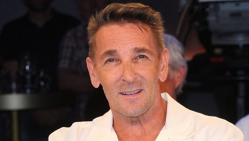 Ein Betrüger gab sich als Schauspieler Mark Keller aus und kommunizierte mit einer älteren Dame. Ein Betrüger gab sich als Schauspieler Mark Keller aus und kommunizierte mit einer älteren Dame.
