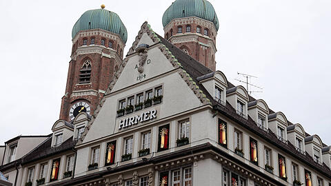 Seit 1914 in der Kaufingerstra&szlig;e: das Stammhaus von Hirmer. Wird es ebenfalls verkauft?