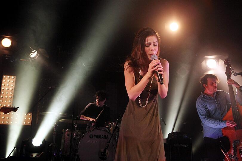 Die süße Lena Meyer-Landrut bei ihrem Auftritt in der Theaterfabrik in München. Die Bilder vom Konzert