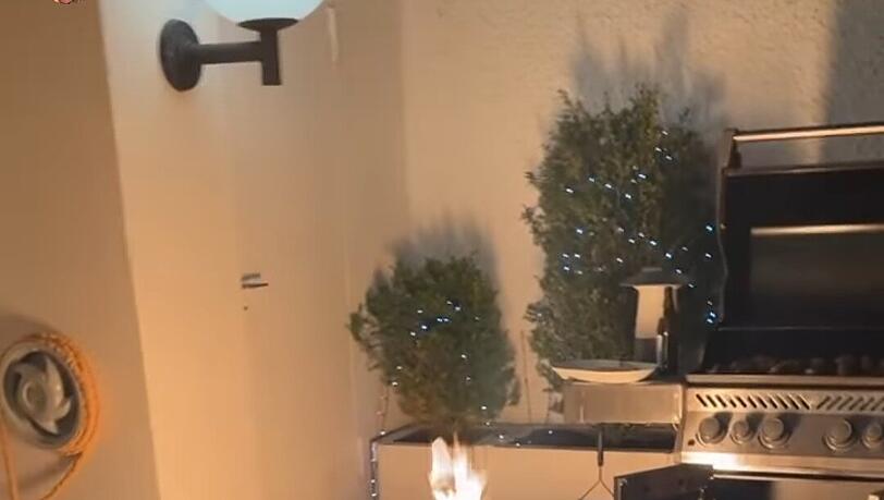 Eine Gasflasche fing auf dem Balkon von Giulia Siegel plötzlich Feuer. Eine Gasflasche fing auf dem Balkon von Giulia Siegel plötzlich Feuer.