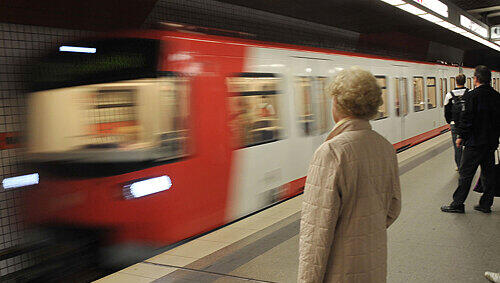 Soll auch mit nordischen Wintern klar kommen: die führerlose U-Bahn von Siemens. Soll auch mit nordischen Wintern klar kommen: die führerlose U-Bahn von Siemens.