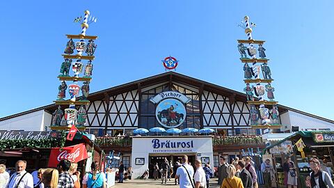 Ein Traditionszelt, das unter anderem für den schwulen Montag bekannt ist: die Bräurosl auf der Wiesn.