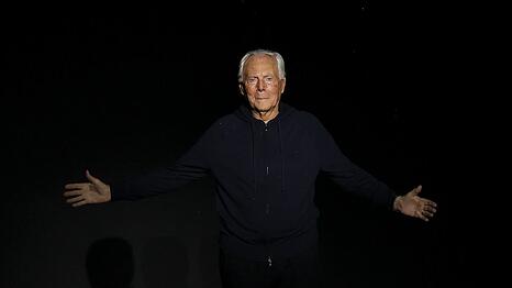 Giorgio Armani wird in Norditalien beigesetzt.