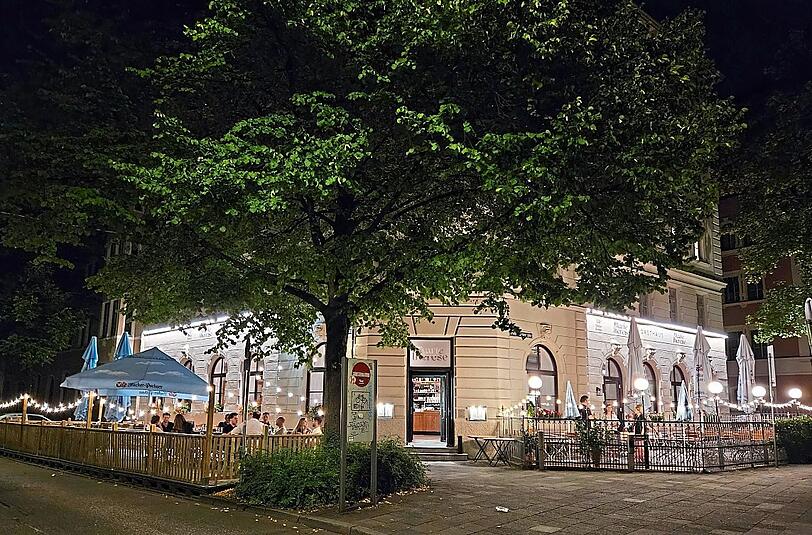 Lauschig ist’s vor dem Marie-Therese in der Pettenkoferstraße. Lauschig ist’s vor dem Marie-Therese in der Pettenkoferstraße.