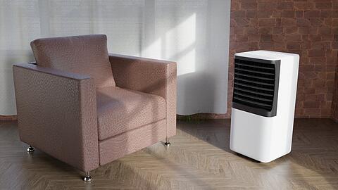 Eine mobile Klimaanlage bringt im Sommer kühle Luft - allerdings zu hohen Stromkosten.