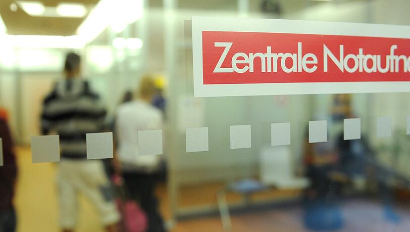 Das Unfallopfer wurde zur stationären Behandlung in ein Krankenhaus gebracht. Das Unfallopfer wurde zur stationären Behandlung in ein Krankenhaus gebracht.