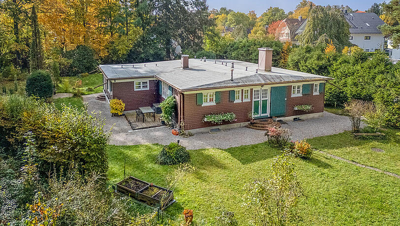 Das historische Atelier-Haus ist 1928 nach den Pl&auml;nen des renommierten Architekten Richard Riemerschmid gebaut worden. Interessenten k&ouml;nnen es abholen.