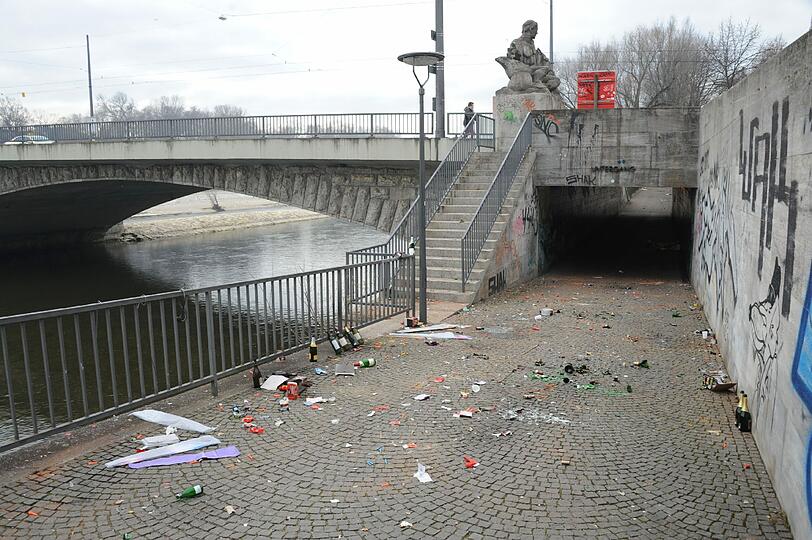 Katerstimmung nach einem rauschenden Fest. Die morgendlichen Impressionen von einem Stadtgang durch München.