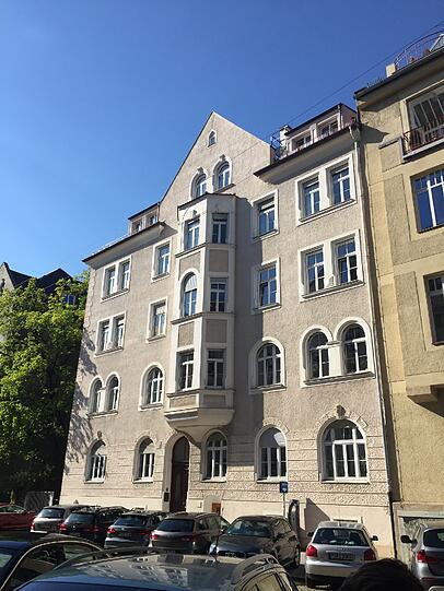 In der Konrad Straße 2 &bdquo;versteckte&ldquo; er sich.