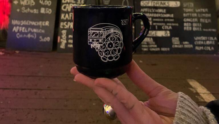 Eine Tasse Punsch.