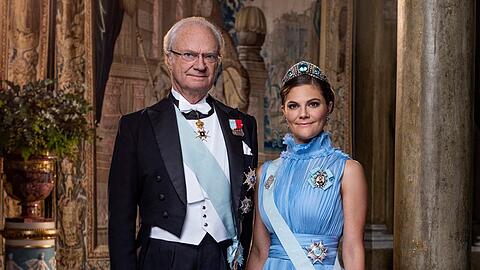 "ZDFroyal: Mein Vater, der König": König Carl Gustaf und Victoria von Schweden.
