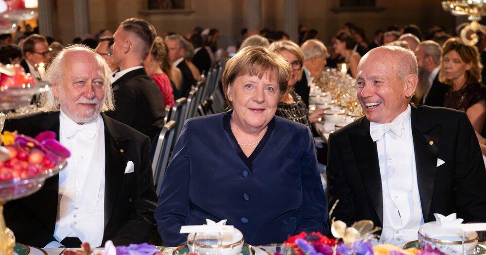 Altkanzlerin-Angela-Merkel-berrascht-beim-Nobelpreis-Bankett