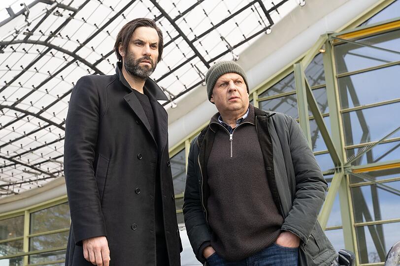 Ergänzen sich bei den Ermittlungen gut - notgedrungen: Lukas Laim (Max Simonischek, links) und Anton Simhandl (Gerhard Wittmann). Ergänzen sich bei den Ermittlungen gut - notgedrungen: Lukas Laim (Max Simonischek, links) und Anton Simhandl (Gerhard Wittmann).