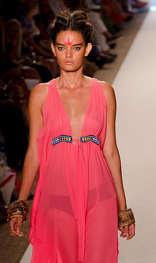 Bunt und etwas schrill - das ist die Swim-Wear 2012 von Mara Hoffmann.