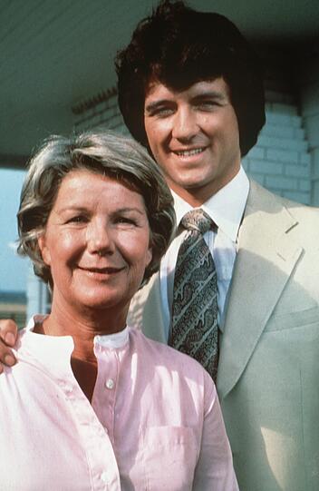 Bobby ist der jüngste Sohn von Jock Ewing und Miss Ellie