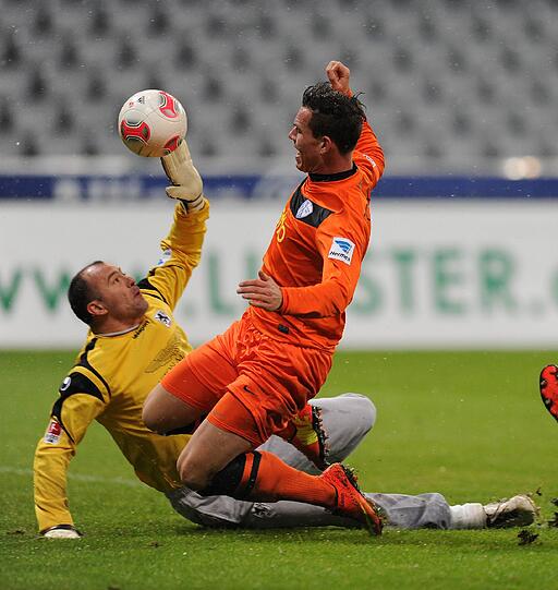 Gabor Kiraly (links) in Aktion.