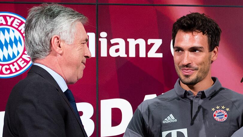 Schätzen sich: Hummels (r.) und Trainer Ancelotti. Schätzen sich: Hummels (r.) und Trainer Ancelotti.