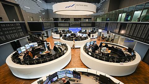 Handelsraum der Frankfurter B&ouml;rse: Die Dividenden f&uuml;r Aktion&auml;re werden dieses Jahr steigen. (Archivbild)