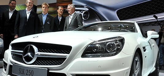Großer Bahnhof in  Stuttgart für den neuen Mercedes SLK.