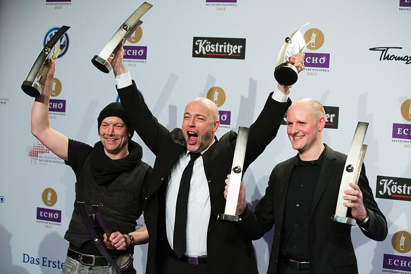 Die Band "Unheilig" bejubelt ihre Echo.