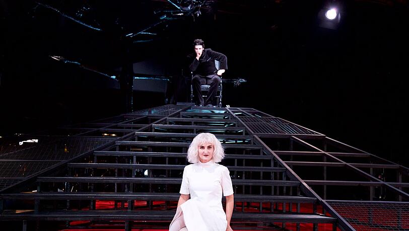Sophie Mitterhuber (des Bauern Tochter, genannt "die Kluge") und Matija Meiæ (König). Sophie Mitterhuber (des Bauern Tochter, genannt "die Kluge") und Matija Meiæ (König).
