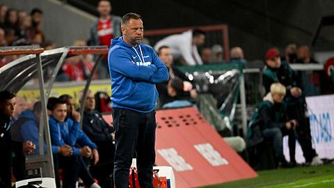 Herthas Trainer Pal Dardai steht mit seinem Team vor dem Abstieg..