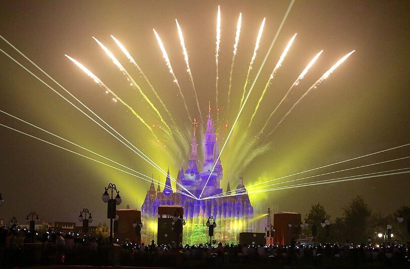 Im Juni setzte Disney mit der Eröffnung seines ersten Resorts in China einen Meilenstein. Foto: Str