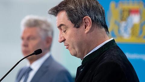 Markus Söder (r, CSU), Ministerpräsident von Bayern. Foto: Sven Hoppe/dpa-pool/dpa