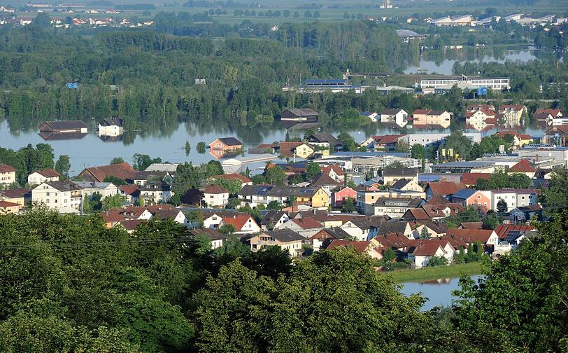In Deggendorf ist die Lage dramatisch: Viele Menschen haben ihre Existenzen verloren.