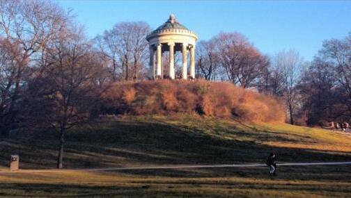 Wunderschöne Sonnenbilder von der Isar und dem Englischen Garten hat AZ-Leserin Katrin Bischoff eingefangen. Klicken sie sich durch...