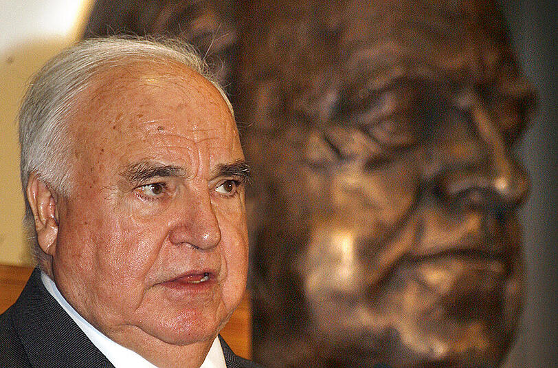 Der Strei um die Tonbänder mit den Lebenserinnerungen von Helmut Kohl wird vor dem Bundesgerichtshof verhandelt.
